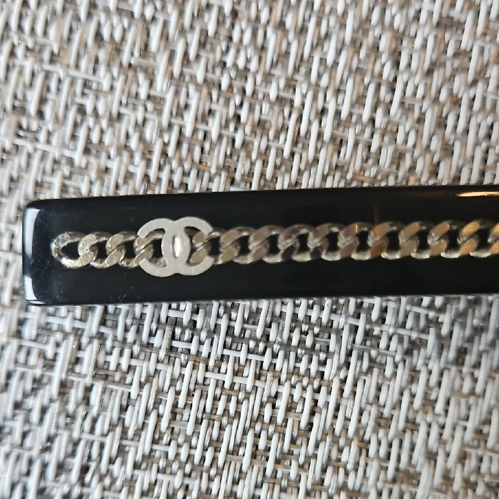 CHANEL Black Barette with Gold Chain Accent 05A - Picture 2 of 8